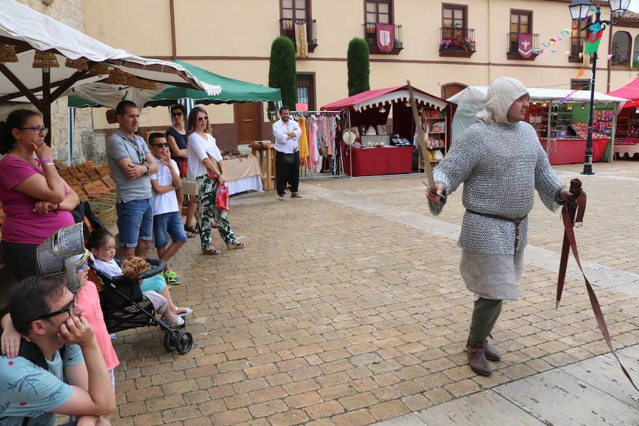Fotos: Mercado Castellano en Dueñas