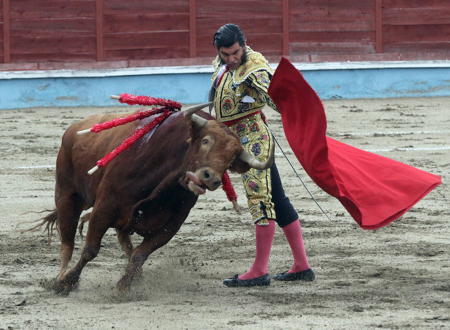 Fotos: Corrida de toros de San Pedro en Segovia (1)