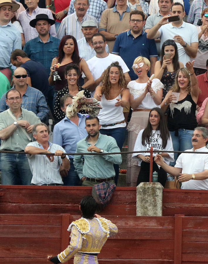 Fotos: Corrida de toros de San Pedro en Segovia (4)