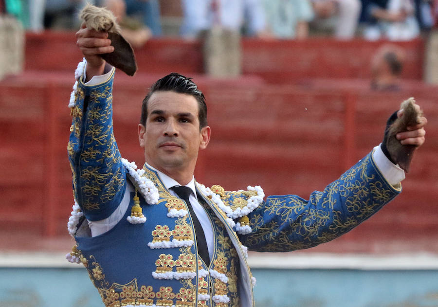 Fotos: Corrida de toros de San Pedro en Segovia (4)