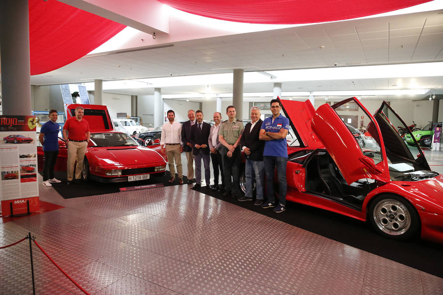 Fotos: Exposición &#039;Rojo&#039; de coches deportivos en el Museo de Automoción deSalamanca