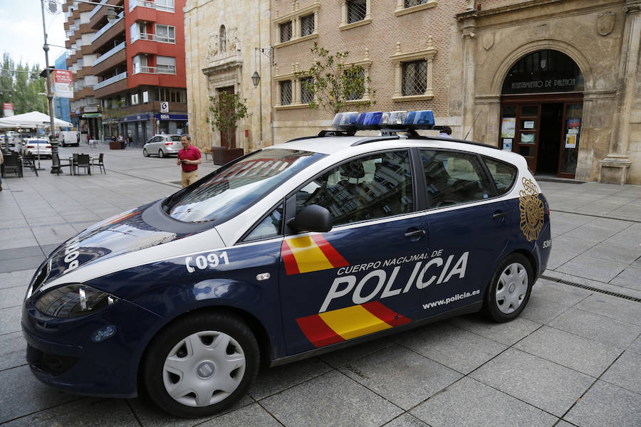 Fotos: Registro a las oficinas del ayuntamiento por la operación Enrredada