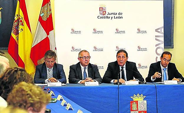 El consejero de Sanidad, Antonio María Sáez, durante el Consejo de Dirección Abierto en Segovia. 