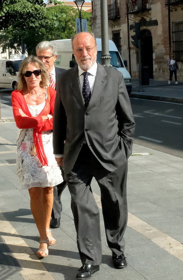 Fotos: El alcalde Óscar Puente comparece como testigo en el juicio contra León de la Riva