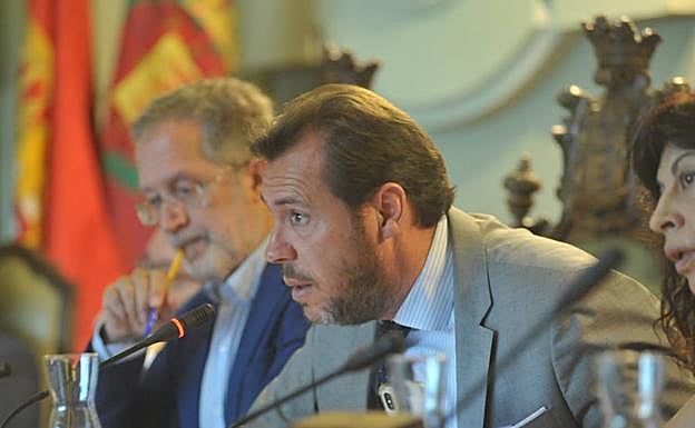 Óscar Puente en el Pleno del Ayuntamiento. 