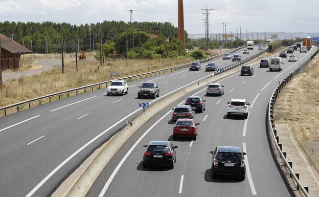 Autovía de Castilla, a la altura de Dueñas. 