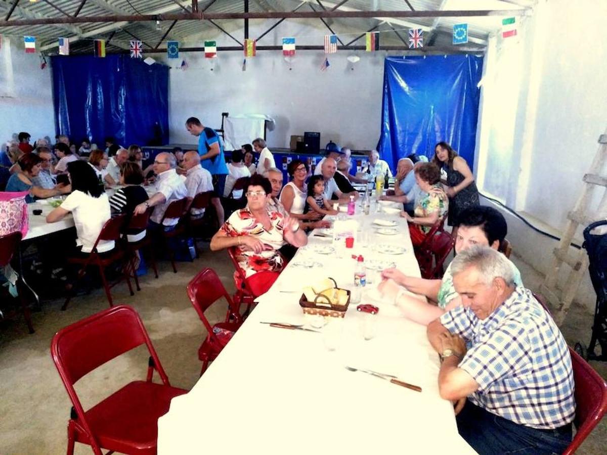 Fotos: Hérmedes de Cerrato celebra sus fiestas con una comida popular