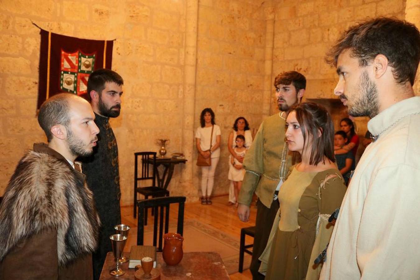 Fotos: Visitas teatralizas a Santa María La Mayor en Villamuriel