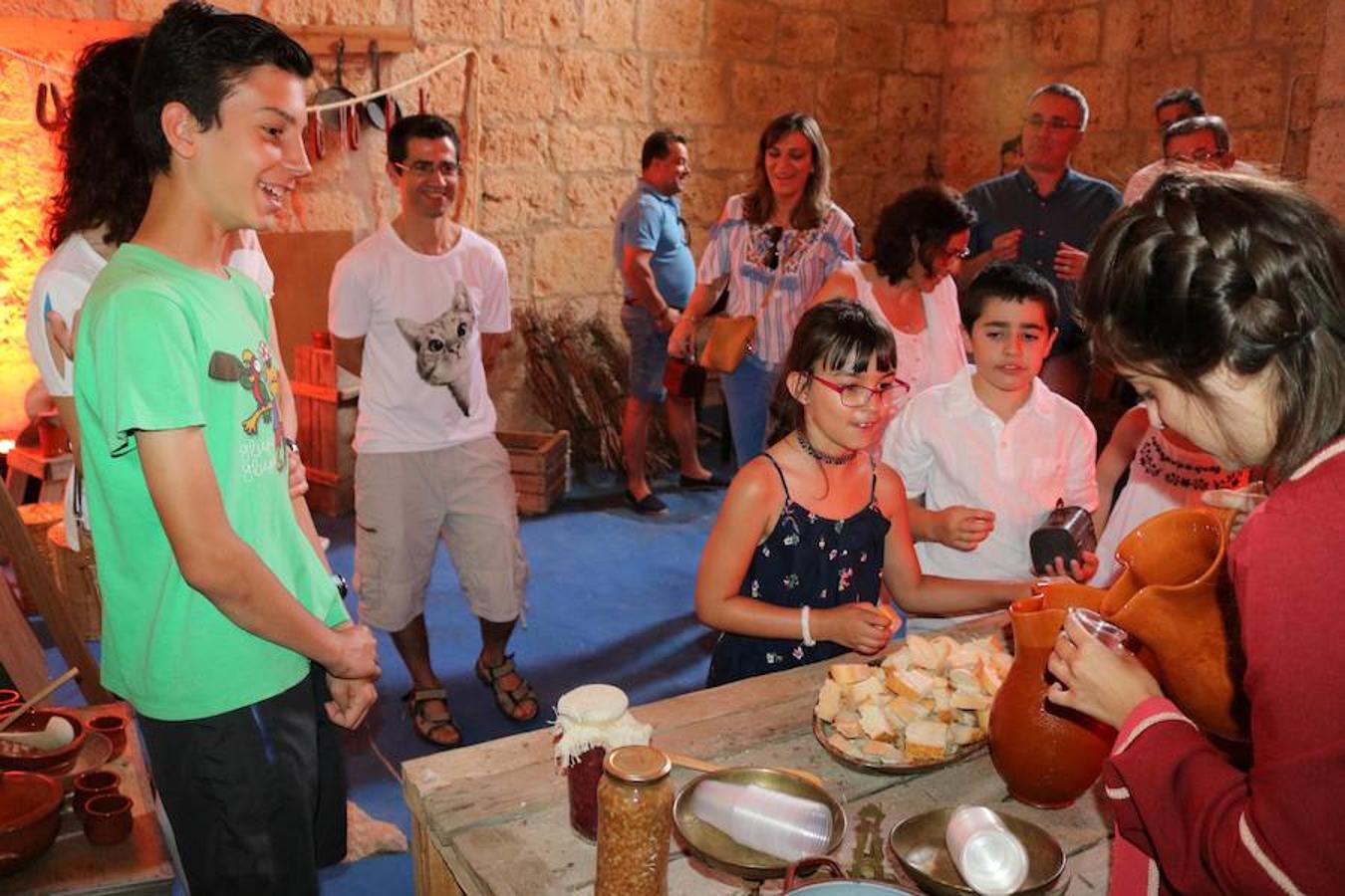 Fotos: Visitas teatralizas a Santa María La Mayor en Villamuriel