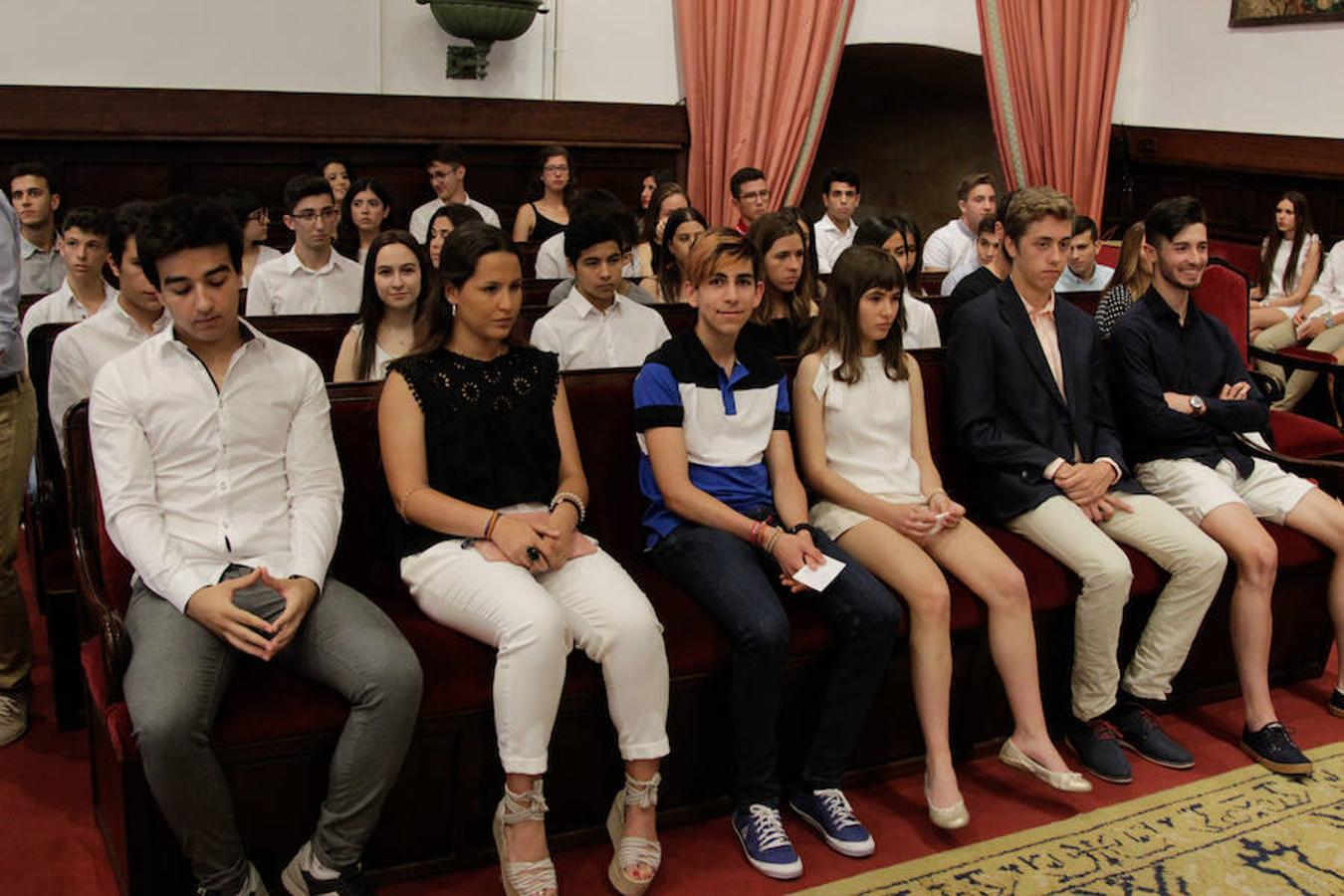 Fotos: La USAL entrega los premios a las 100 mejores notas de la EBAU