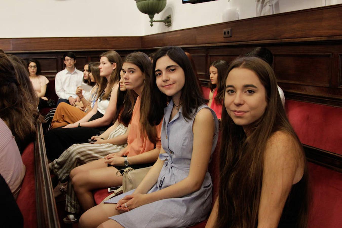 Fotos: La USAL entrega los premios a las 100 mejores notas de la EBAU