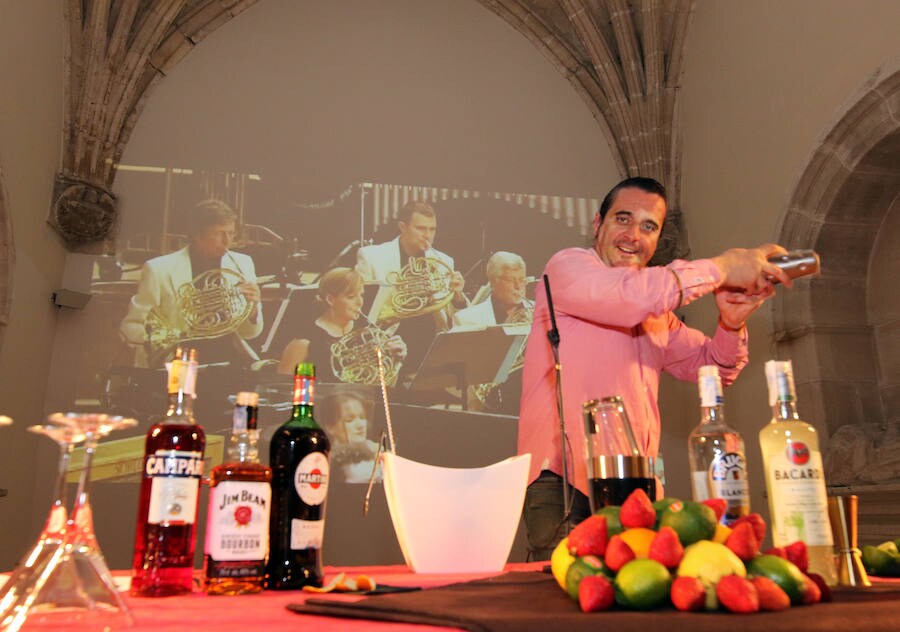 Fotos: Cócteles de película y Concurso de gin-tonics organizados por la Asociación de Camareros de Segovia