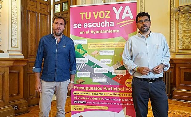 Óscar Puente y Alberto Bustos, durante la presentación.