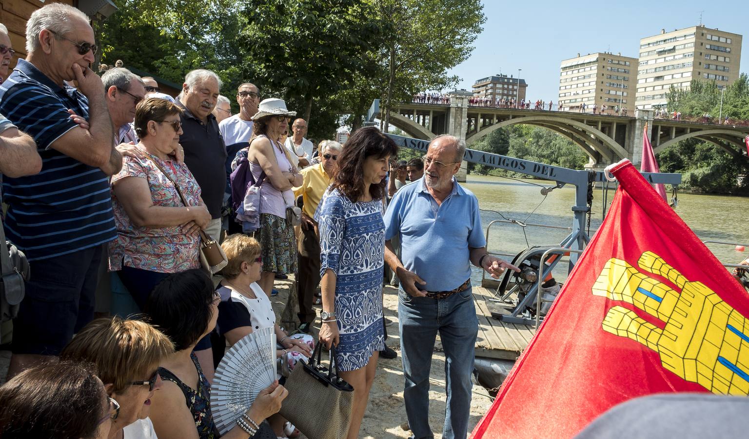 Fotos: Paseo fluvial de la Virgen del Carmen por el río Pisuerga