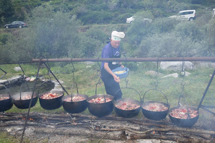 Fotos: Fiesta de la Montaña Palentina en Puente Agudín