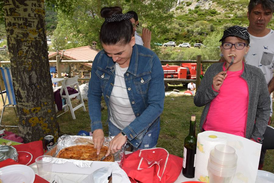 Fotos: Fiesta de la Montaña Palentina en Puente Agudín