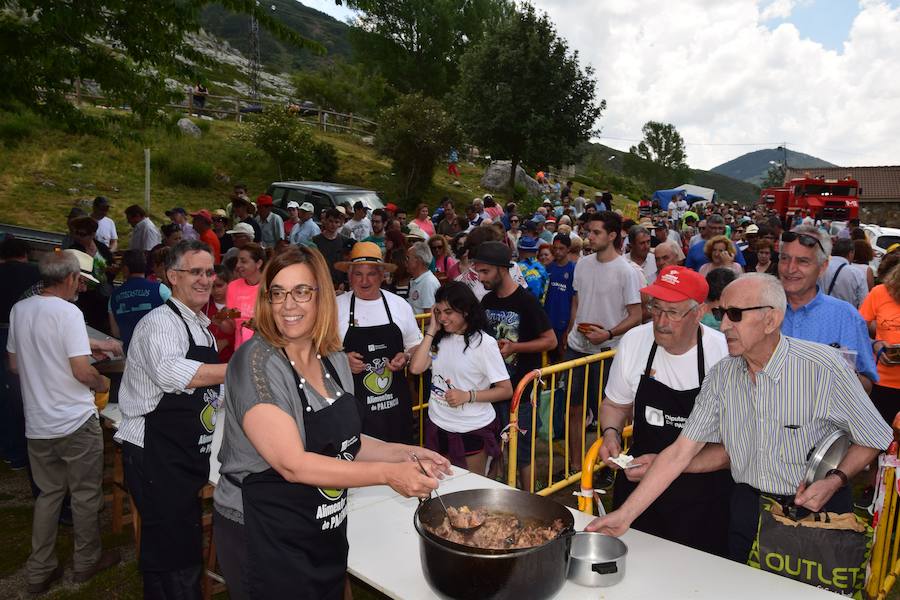 Fotos: Fiesta de la Montaña Palentina en Puente Agudín