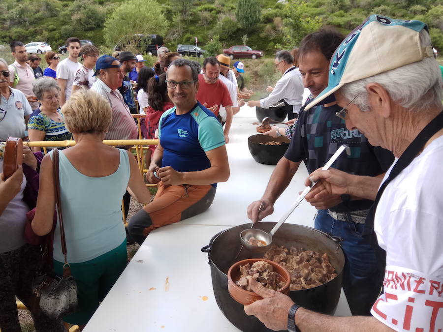 Fotos: Fiesta de la Montaña Palentina en Puente Agudín