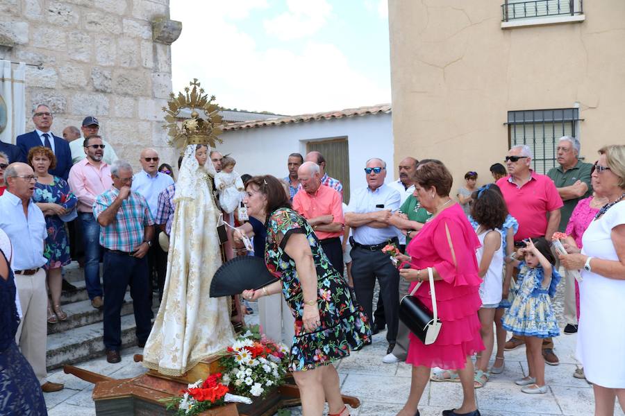 Fotos: Cevico Navero danza a la Virgen del Carmen