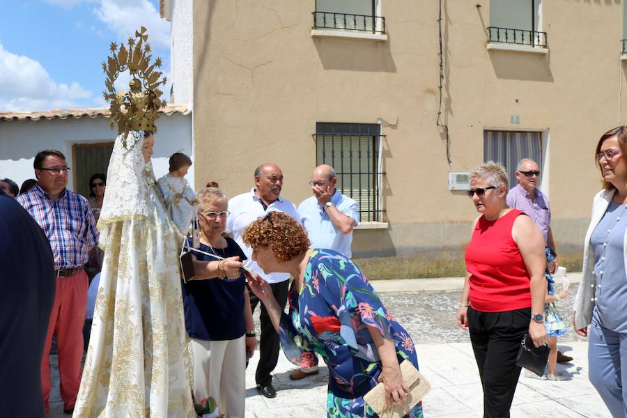 Fotos: Cevico Navero danza a la Virgen del Carmen