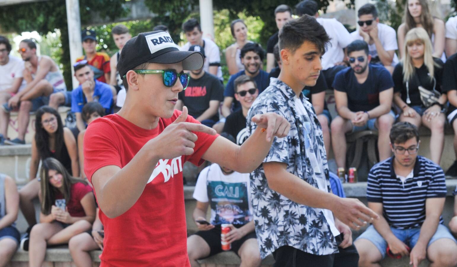 Jóvenes raperos de la ciudad participaron en la exhibición organizada en la plaza de la Cebada