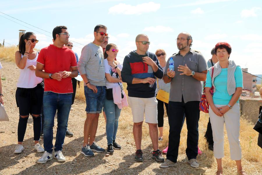 Fotos: Ruta por las cuevas y bodegas de Dueñas