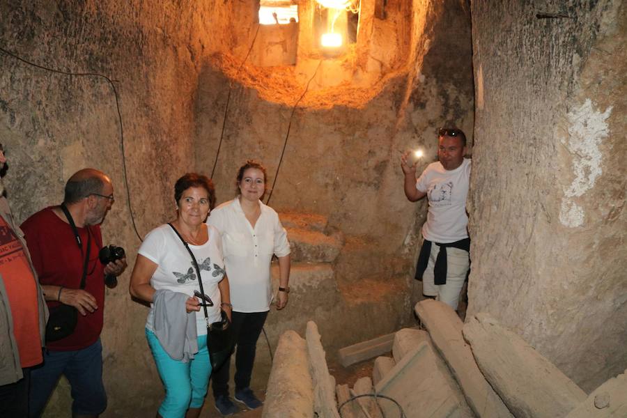 Fotos: Ruta por las cuevas y bodegas de Dueñas