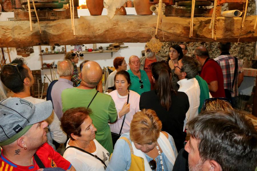 Fotos: Ruta por las cuevas y bodegas de Dueñas