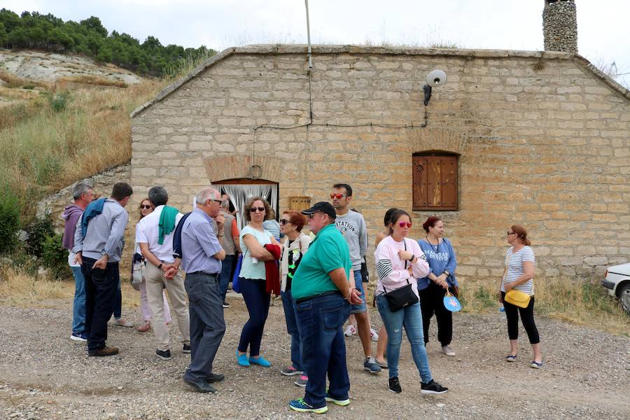 Fotos: Ruta por las cuevas y bodegas de Dueñas