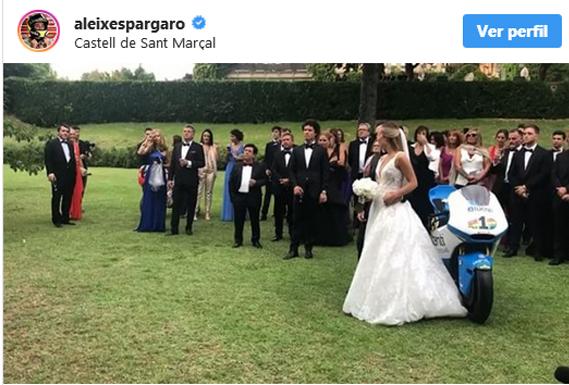 La moto de Espargaró no faltó en la ceremonia. 