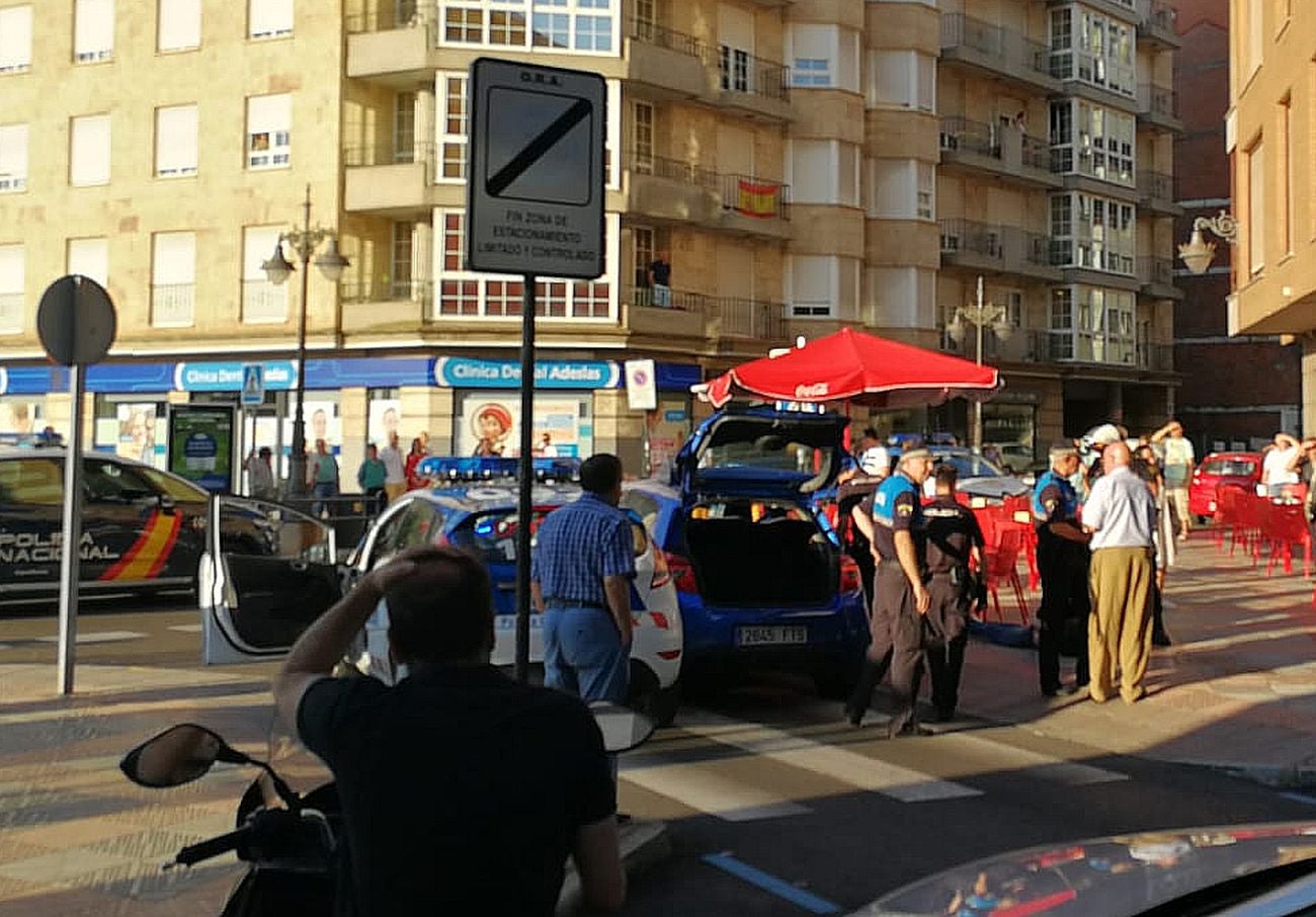 Una espectacular persecución persecución policial en León acaba con un detenido y tres 'fugados'