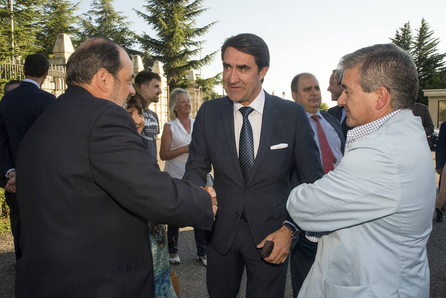 Fotos: Puesta de largo de los autobuses Avanza (1)