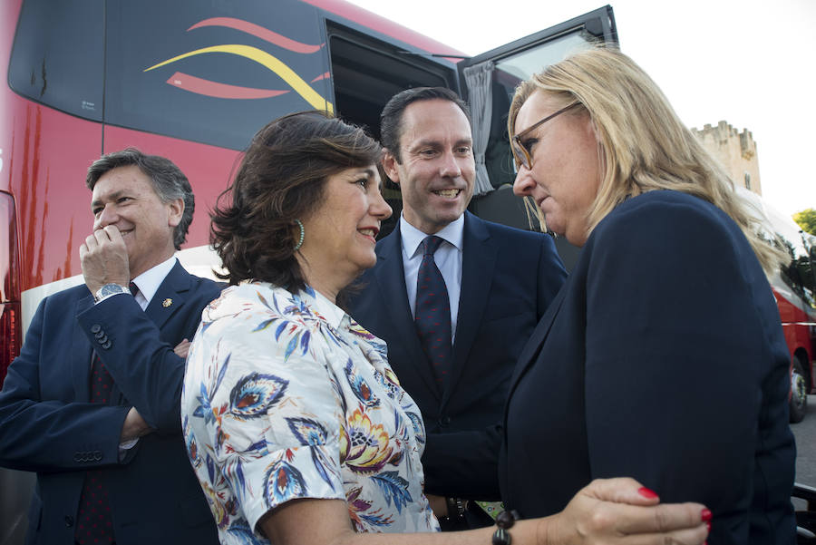 Fotos: Puesta de largo de los autobuses Avanza (1)