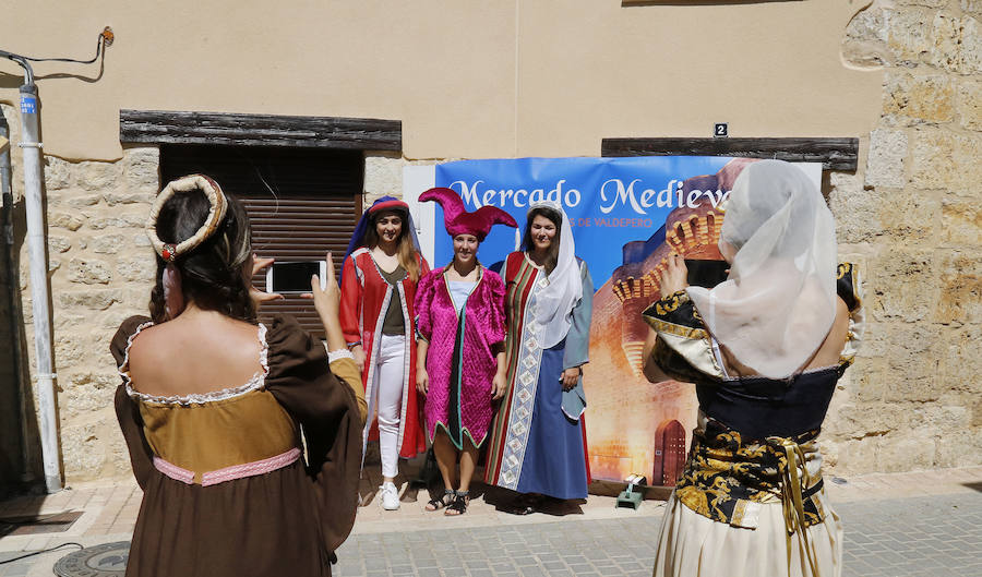 Fotos: Mercado Medieval en Fuentes de Valdepero