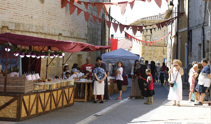 Fotos: Mercado Medieval en Fuentes de Valdepero