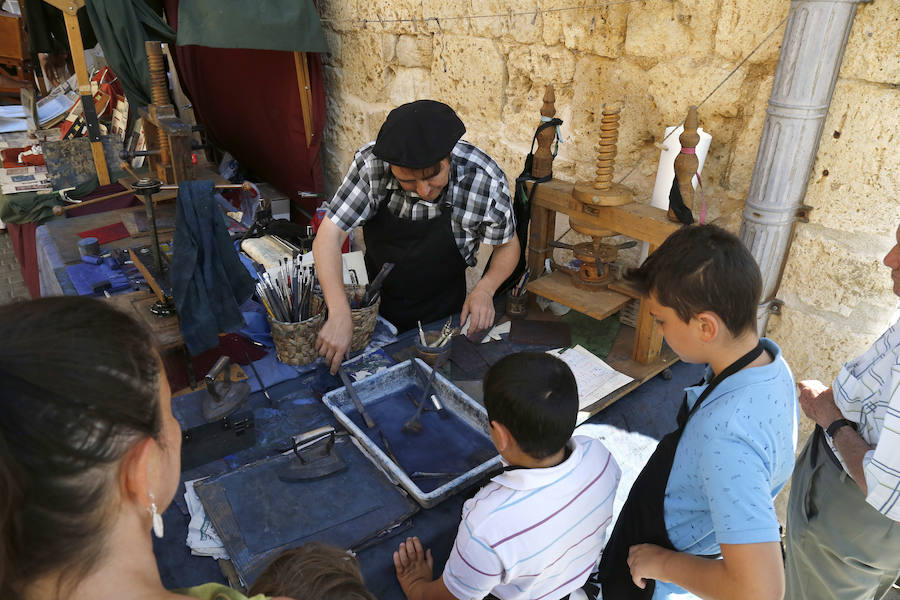 Fotos: Mercado Medieval en Fuentes de Valdepero