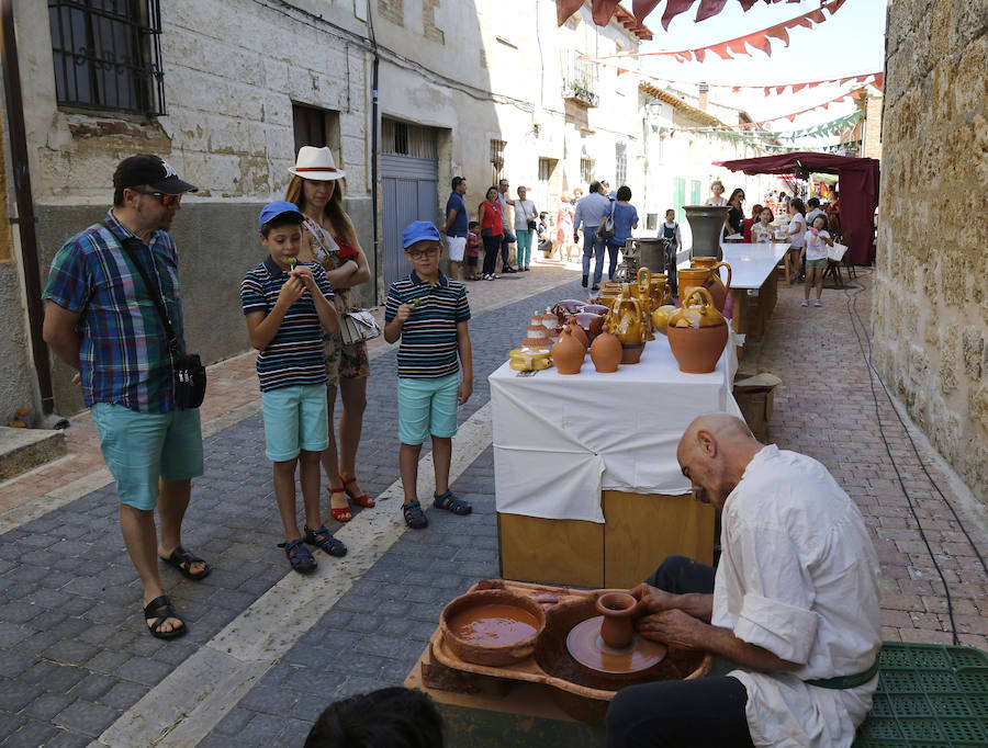 Fotos: Mercado Medieval en Fuentes de Valdepero