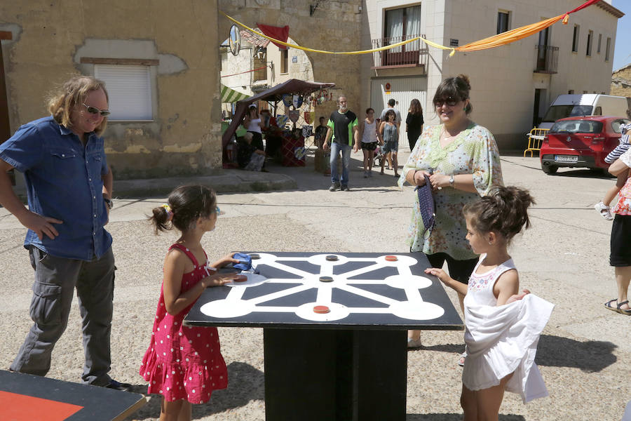Fotos: Mercado Medieval en Fuentes de Valdepero