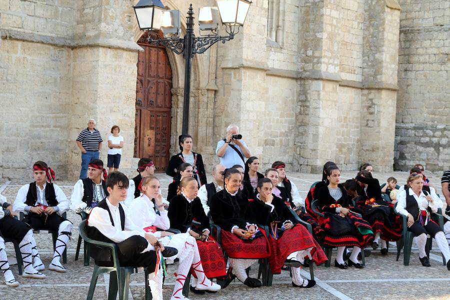 Fotos: Danza y Paloteo en Ampudia