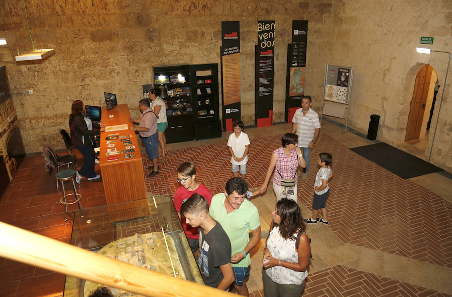 Fotos: Jornada de puertas abiertas del Castillo de Fuentes de Valdepero