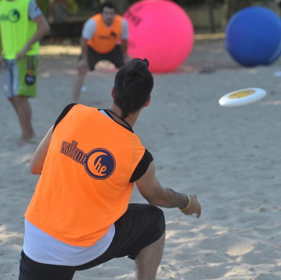 Fotos: 2.000 jóvenes participan en las actividades deportivas de &#039;Vallanoche&#039;, en las Moreras