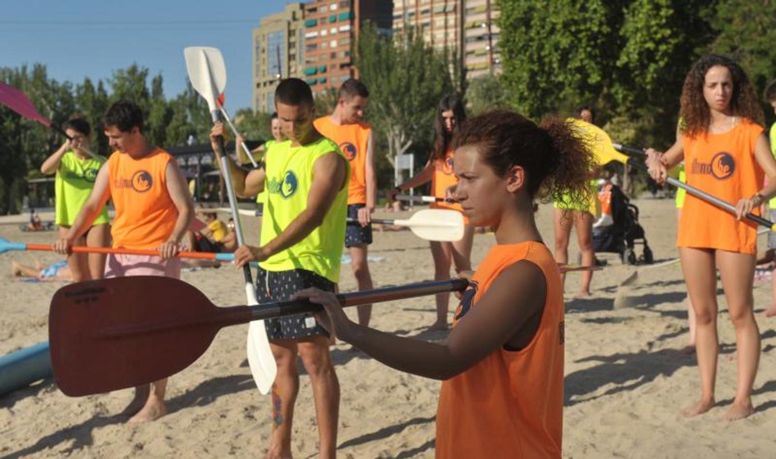 Fotos: 2.000 jóvenes participan en las actividades deportivas de &#039;Vallanoche&#039;, en las Moreras