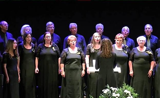 La Coral Polifónica Bembibrense en concierto. 