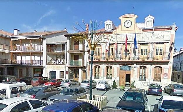 Plaza Mayor de Candeleda. 