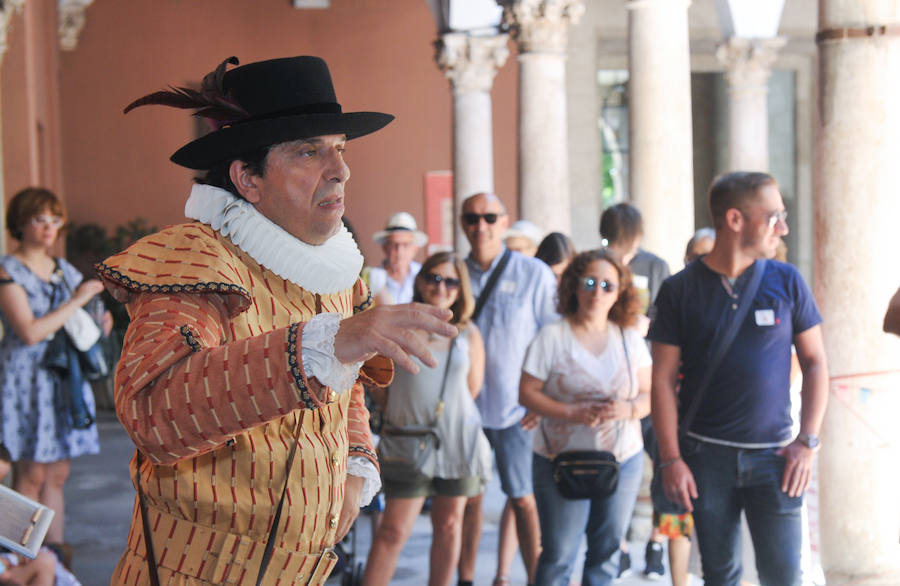 Fotos: Ruta teatralizada de Cervantes por Valladolid