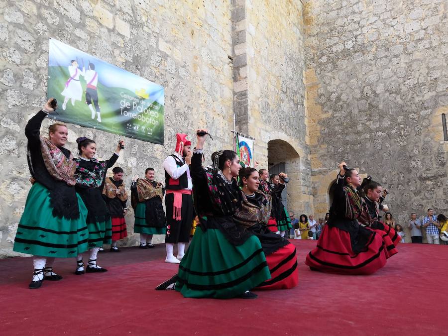 Fotos: XII Certamen de paloteo en Torrelobatón