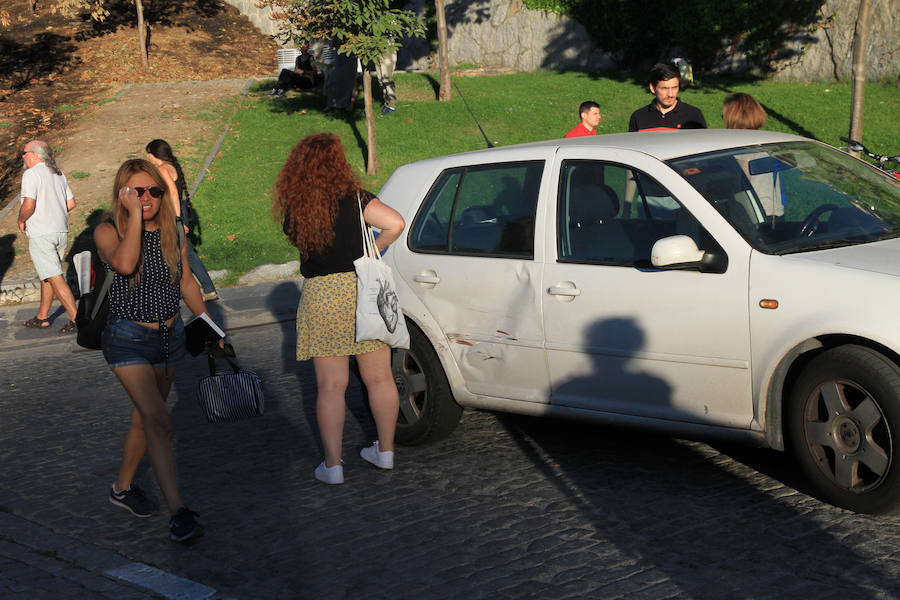 Fotos: Accidente de un autobús urbano en Vía Roma