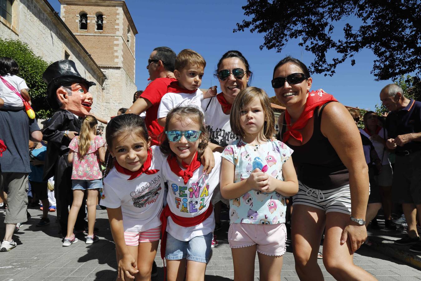 Fotos: Chupinazo, gigantes y cabezudos y subasta de balcones en Peñafiel