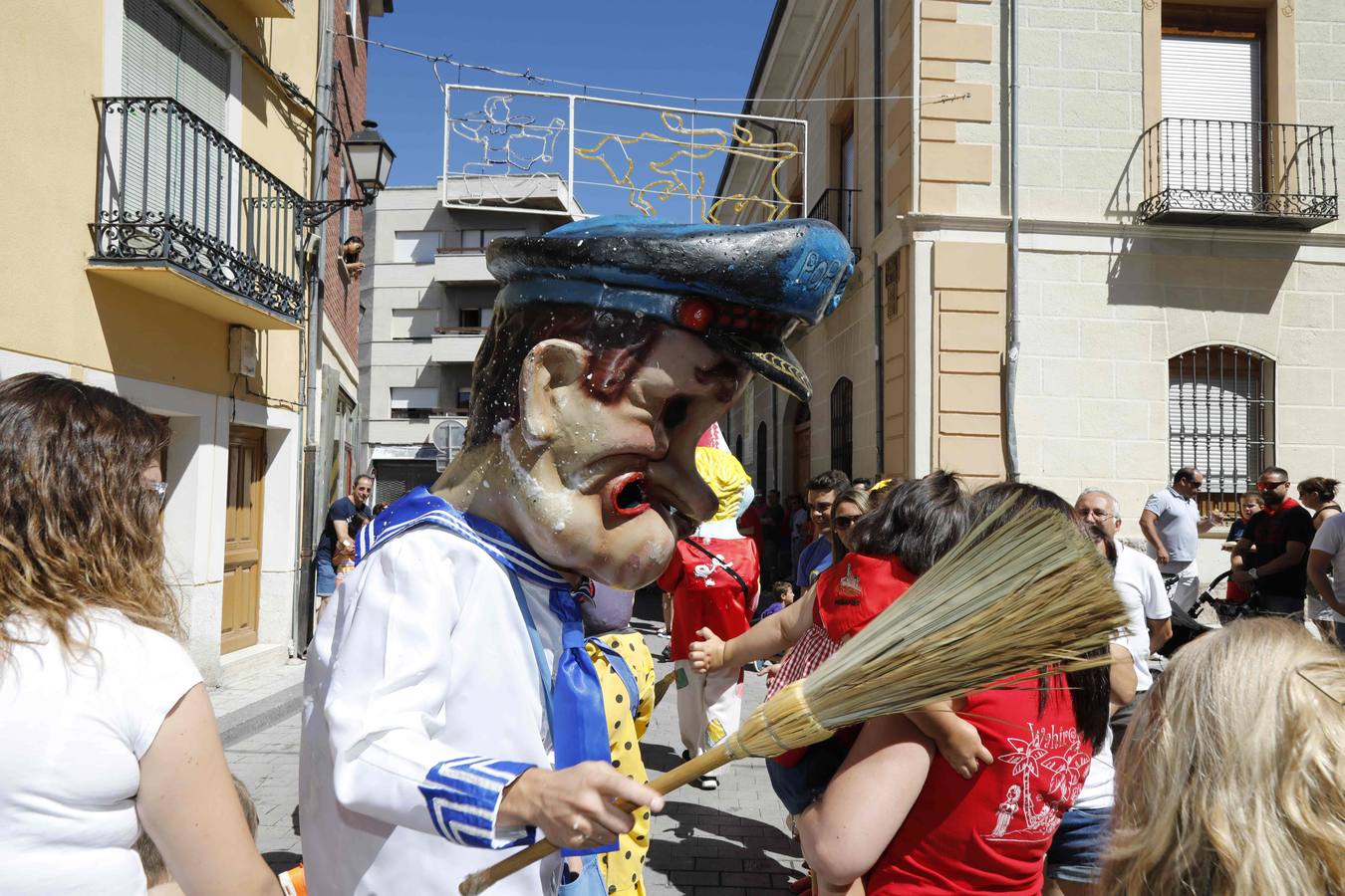 Fotos: Chupinazo, gigantes y cabezudos y subasta de balcones en Peñafiel