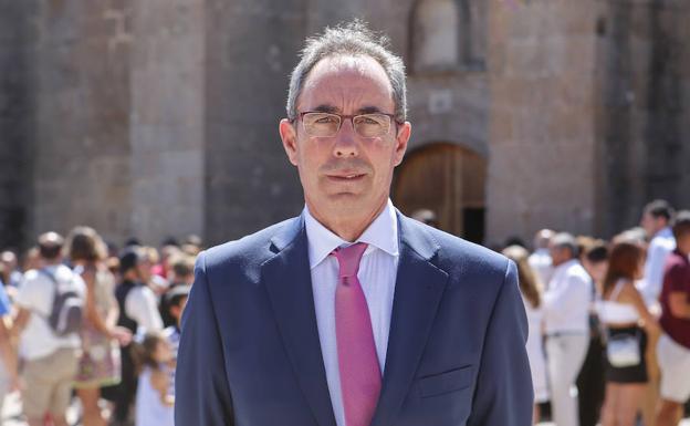 Manuel Domínguez, alcalde de Vilvestre, durante las fiestas del pasado año. 